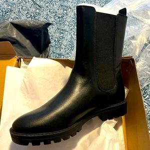 Loft Lug Sole Chelsea boot NWT